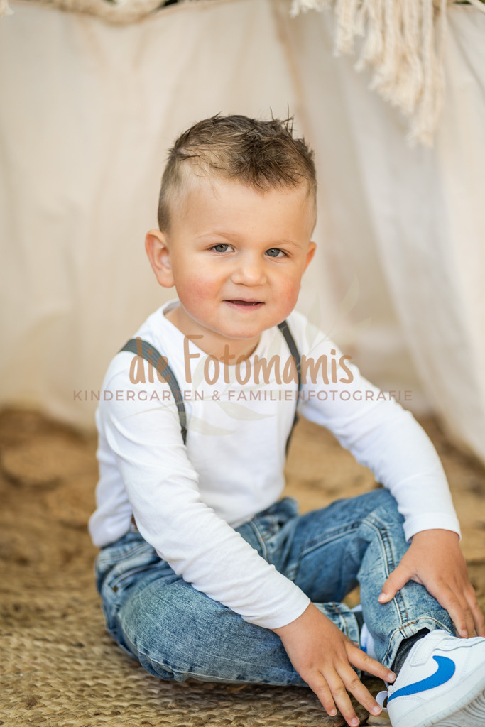 6 | Die Fotomamis – Eure Fotografen für Babybauch-, Neugeborenen-, Familien-, Kindergarten- und Hochzeitsfotografie. Mit Feingefühl, Leidenschaft & Liebe zum Detail.