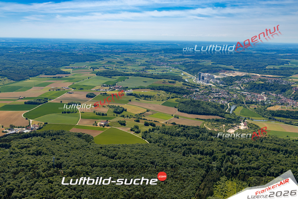 Die Luftaufnahme Salchhof_Buehlhof - Harburg wurde 2022 vom Flugzeug aus (keine Drohne) erstellt. Hohe Auflösung -für große Poster und Wandbilder geeignet - Garantiert!