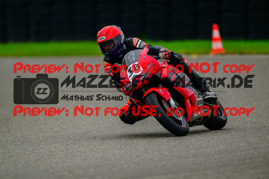 MaZZes_Fotomatrix_20241003_6007705_2401 | GRUEN