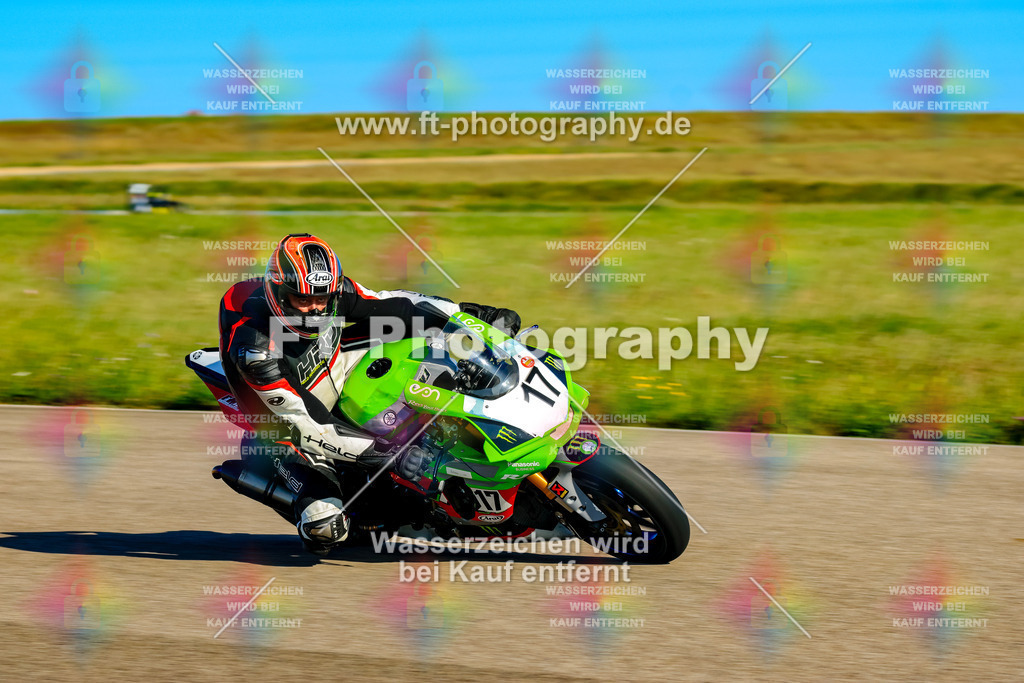 017-1540 | Hier findet Ihr Bilder von Touristenfahrten auf der Nürburgring Nordschleife oder von anderen Veranstaltungen die ich besucht habe. Viel Spass beim Durch Schauen 