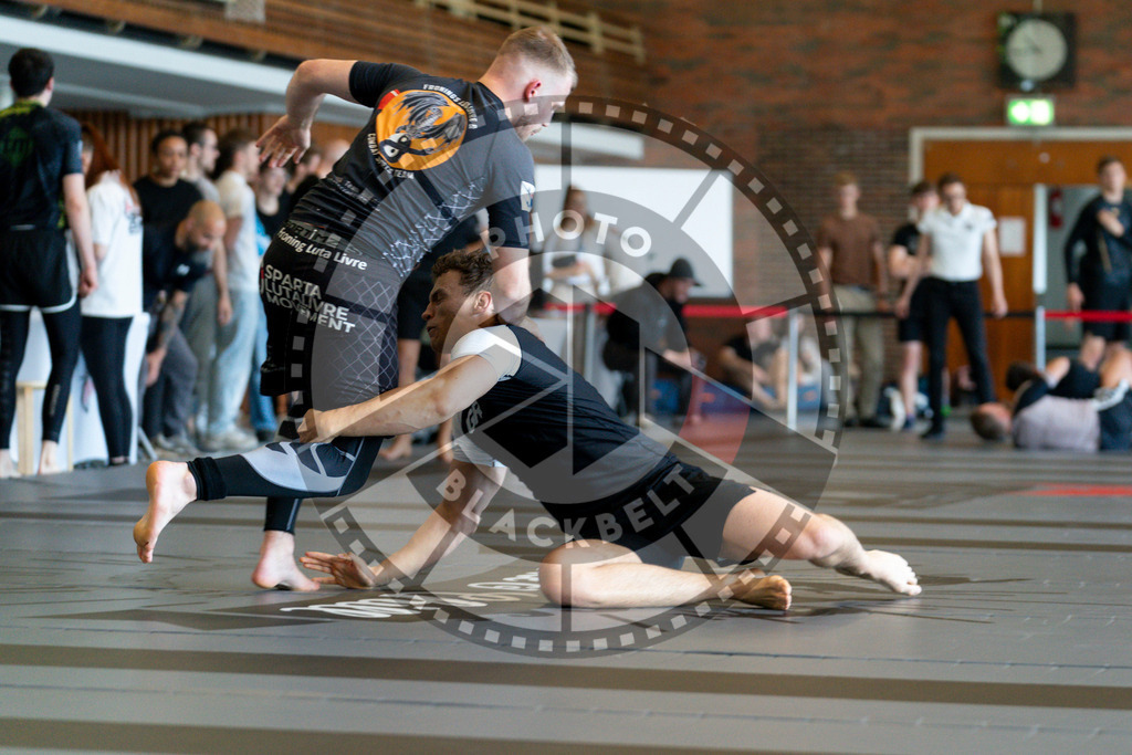 20240608PBB00730 | Fighters compete during the ILLCS VII summer edition luta livre competition in Hannover, Germany, on June 8, 2024.