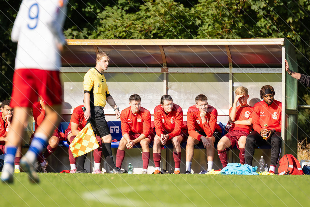 20250928_Picselweb-Fotografie_1R3_1727 | Spielszenen aus dem Spiel VfL Güldenstern Stade - Rotenburger SV. Ergebnis 0:3 - Realisiert mit Pictrs.com