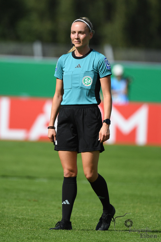 SV Atlas-Delmenhorst-Borussia Mönchengladbach | DFB-Pokal 1. Runde;SV Atlas Delmenhorst (gelb)-Borussia Mönchengladbach (schwarz) am 17.08.2025 in Oldenburg (Marschweg-Stadion), Photo: Philip Eiben 2025 - Realisiert mit Pictrs.com