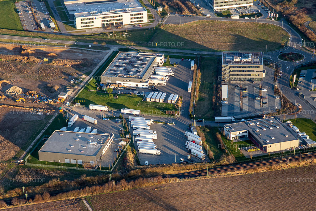 Luftbild: Eizo, MTS Group, TRANSAC Intern. Speditionsgesellschaft mbH in Rülzheim im Bundesland Rheinland-Pfalz in Deutschland. – Foto: IMG_130721.jpg vom 23.02.2022 durch Werner Riehm/FLY-FOTO.de – Auflösung des Originals: 5176 x 3451 px – MTS Gruppe – TRANSAC Logistics GmbH