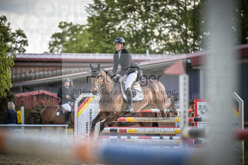 DOS_4061 | Entdecke hochwertige Reitturnierfotos von Foto Oger. Professionell, emotional und authentisch – jetzt Lieblingsmomente im Shop bestellen.Deutschlandweite Turnierfotografie. - Realisiert mit Pictrs.com
