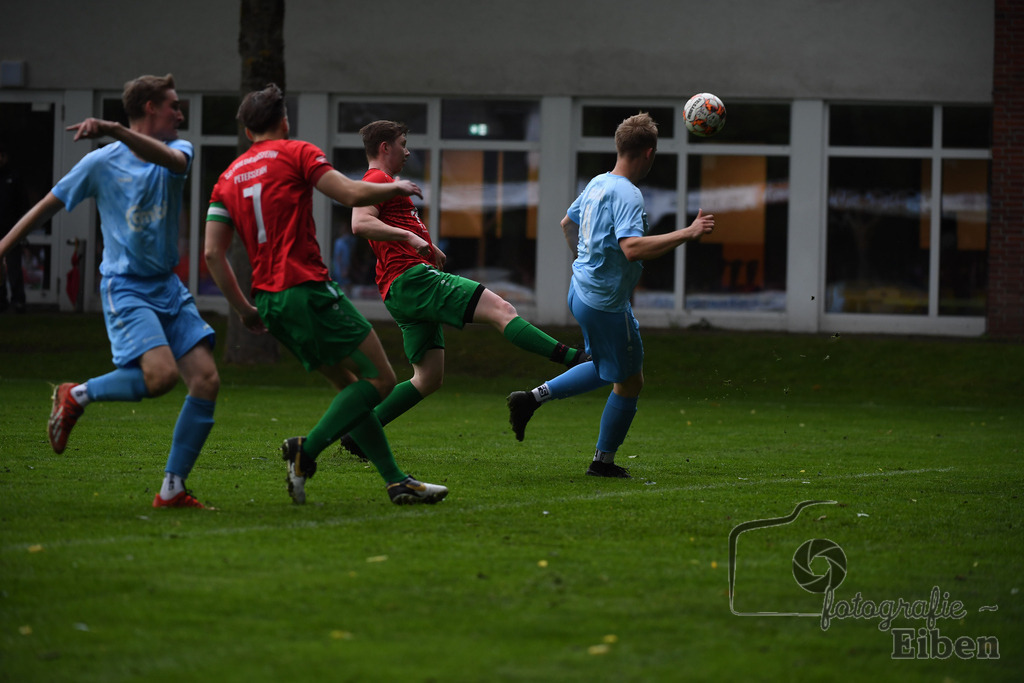 BV Bockhorn-SG FriPe | Relegation zur Kreisliga; BV Bockhorn (weiß)-SG FriPe (rot) am 05.06.2025 in Oldenburg/Ofenerdiek (Lagerstraße), Photo: Philip Eiben 2025 - Realisiert mit Pictrs.com