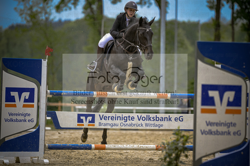 20240505-DOS_2316 | Entdecke hochwertige Reitturnierfotos von Foto Oger. Professionell, emotional und authentisch – jetzt Lieblingsmomente im Shop bestellen.Deutschlandweite Turnierfotografie. - Realisiert mit Pictrs.com