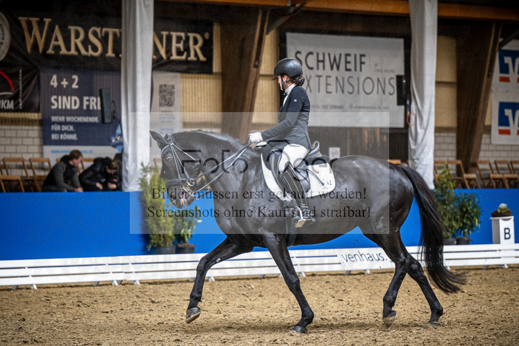 DOS_2806 | Entdecke hochwertige Reitturnierfotos von Foto Oger. Professionell, emotional und authentisch – jetzt Lieblingsmomente im Shop bestellen.Deutschlandweite Turnierfotografie. - Realisiert mit Pictrs.com