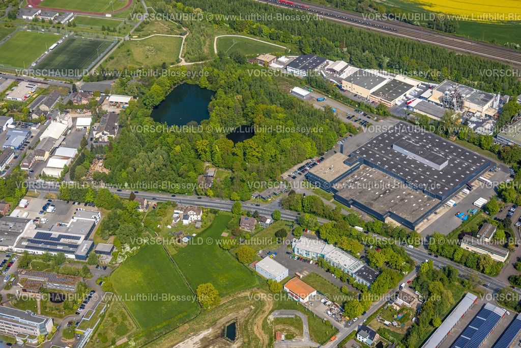 Recklinghausen220501056 | Luftbild der ehemaligen Trabrennbahn Recklinghausen, an der Autobahn A2, mit nördlicher Tangente der Blitzkuhlenstraße,  König-Ludwig, Recklinghausen, Ruhrgebiet, Nordrhein-Westfalen, Deutschland