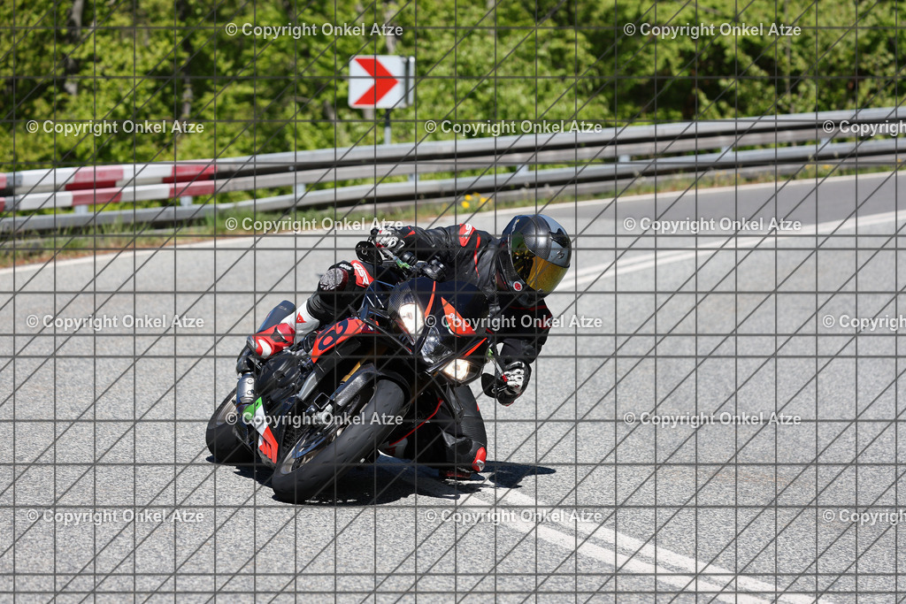 IMG_9679 | Fotograf am Kyffhäuser. Onkel Atze. Kyffhäuser Rennstrecke. Café36. Motorsportfotografie. - Realisiert mit Pictrs.com