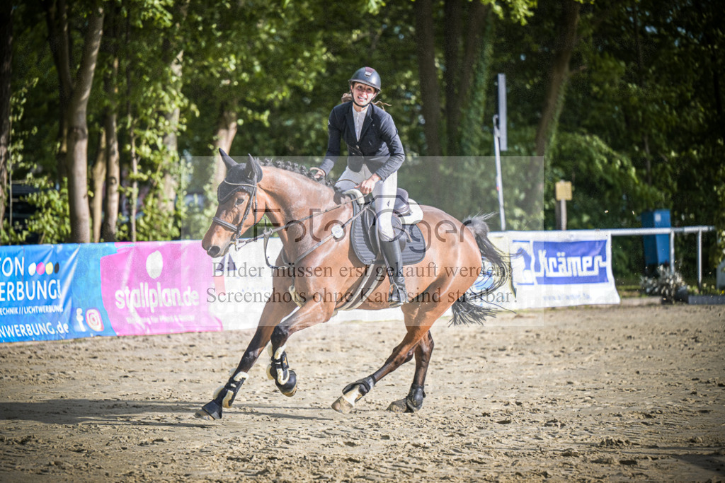 DOS_3289 | Entdecke hochwertige Reitturnierfotos von Foto Oger. Professionell, emotional und authentisch – jetzt Lieblingsmomente im Shop bestellen.Deutschlandweite Turnierfotografie. - Realisiert mit Pictrs.com