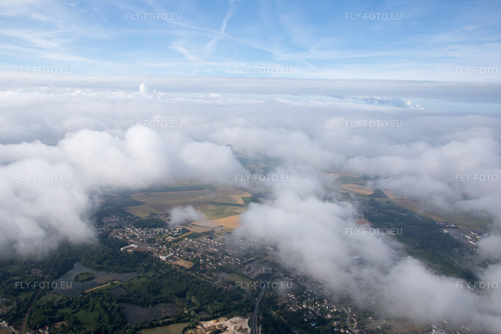 Vue aérienne: Vue de la ville à Montargis dans le département Loiret, France. Photo: IMG_082598.jpg prise le 21/06/2015 par Werner Riehm/FLY-FOTO.euRésolution de l'original: 5472 x 3648 px