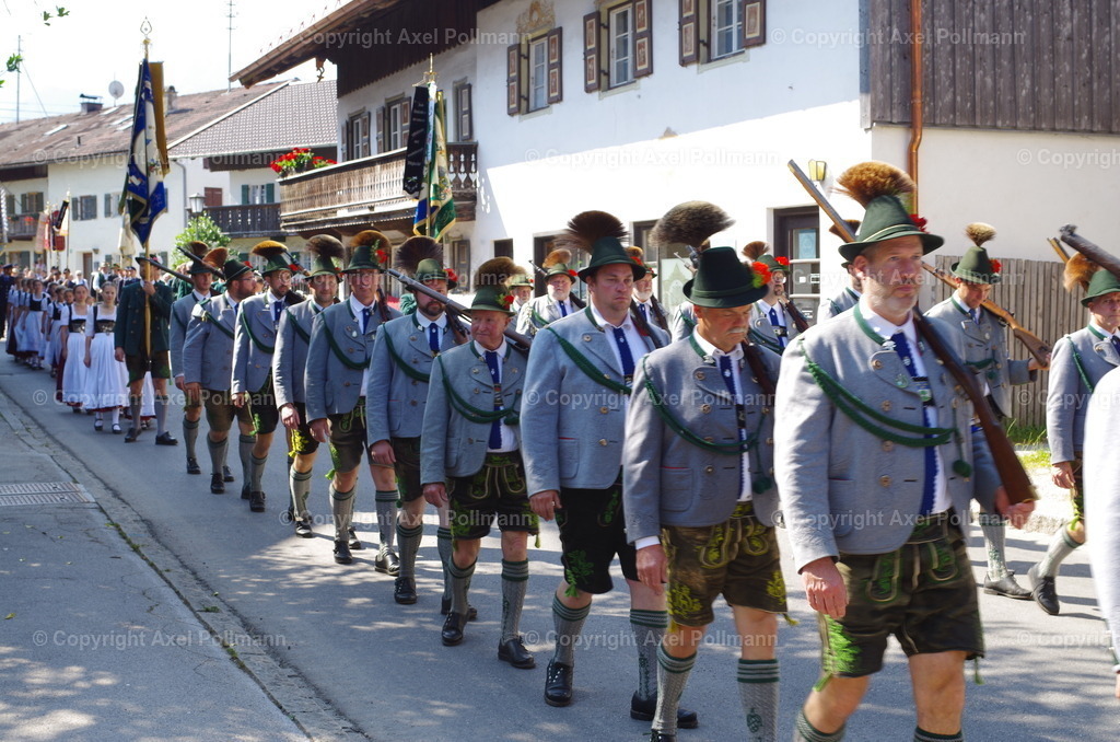 IMGP3638 | fotografiert von Axel PollmannLeonhardi Wallfahrt Benediktbeuern und Murnau, Fronleichnam, Fasching, Landschaft im Loisachtal und Benediktbeuern  - Realisiert mit Pictrs.com