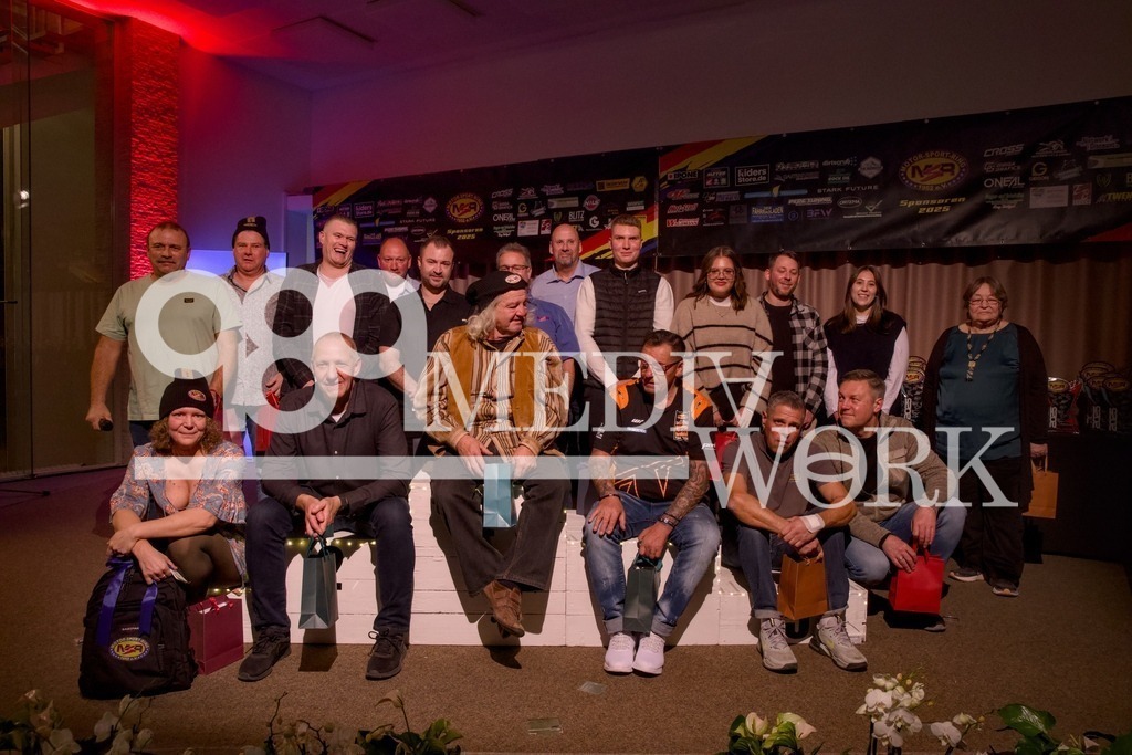 5E6A3319 | 989 MEDIAWORK