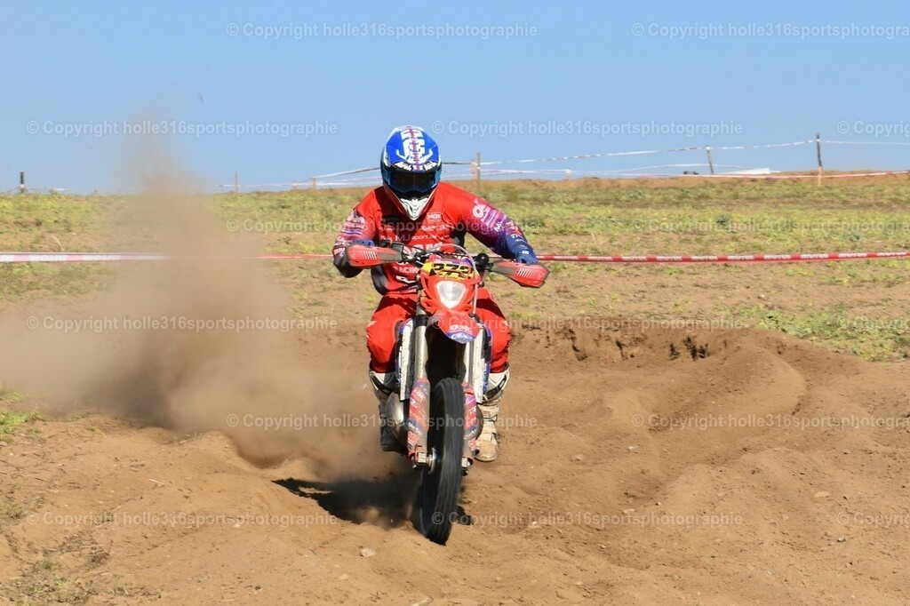 DSC_0442 | Sportfotografie , Motorsport, Motoross, Reitsport, Mointainbike, Enduro,
Landschaft , Outdoor, Eventfotografie, Landschaft, Bilder online bestellen - Realisiert mit Pictrs.com