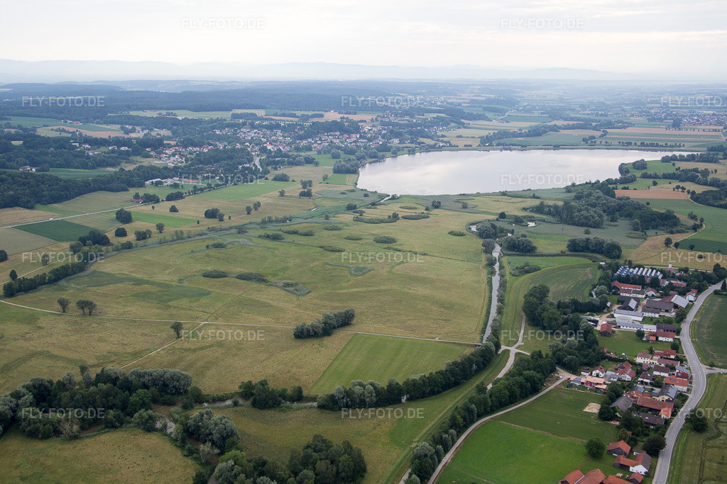 Luftbild: Vilstalsee Stausee Steimberg in Marklkofen im Bundesland Bayern in Deutschland. Foto: IMG_090484.jpg vom 02.07.2016 durch Werner Riehm/FLY-FOTO.de