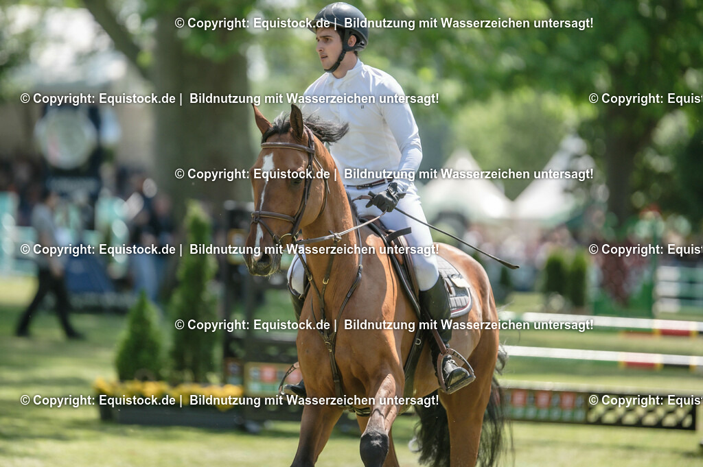 20230528_Jump-and-Drive_0118 | equistock