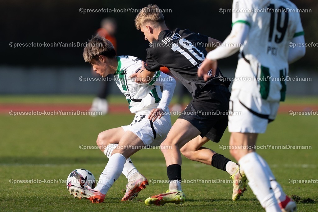 xYDR15032501090 | 15.03.2025, xydrx, Fußball, Borussia Mönchengladbach II (U23) - 1.FC Bocholt, Regionalliga West, Grenzlandstadion: Shio Fukuda (Borussia Moenchengladbach II #13) im Zweikampf gegen Haris Mesic (1. FC Bocholt #18)