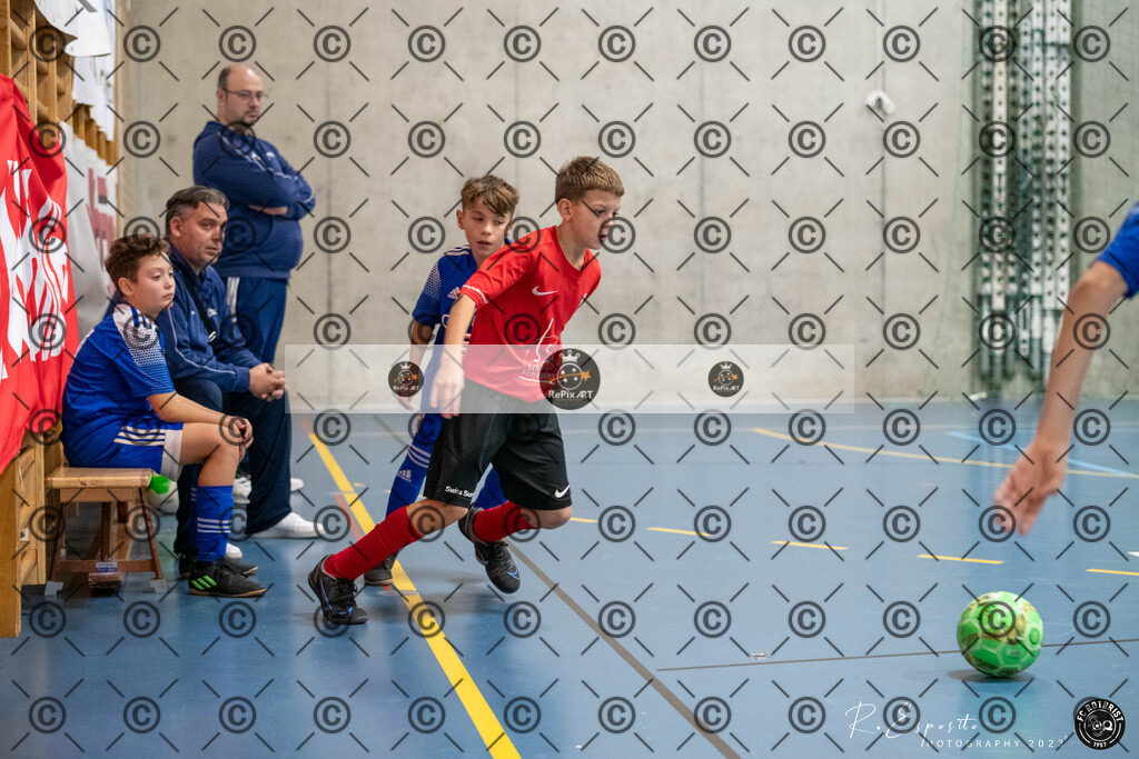 20231203_FCR_Hallenturnier_D_078 | Sport und Naturfotografie von Roberto Esposito zeigt echte Momente Bewegung und die Schönheit der Natur. Ausdrucksstarke Bilder schaffen Emotionen.