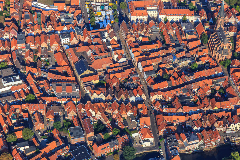 Luftbild: An den Brodbänken bis zum Marktplatz in Lüneburg im Bundesland Niedersachsen in Deutschland. Foto: IMG_110393.jpg vom 18.08.2018 durch Werner Riehm/FLY-FOTO.deDie offizielle Tourismus-Seite von Lüneburg | Lüneburg Marketing GmbH