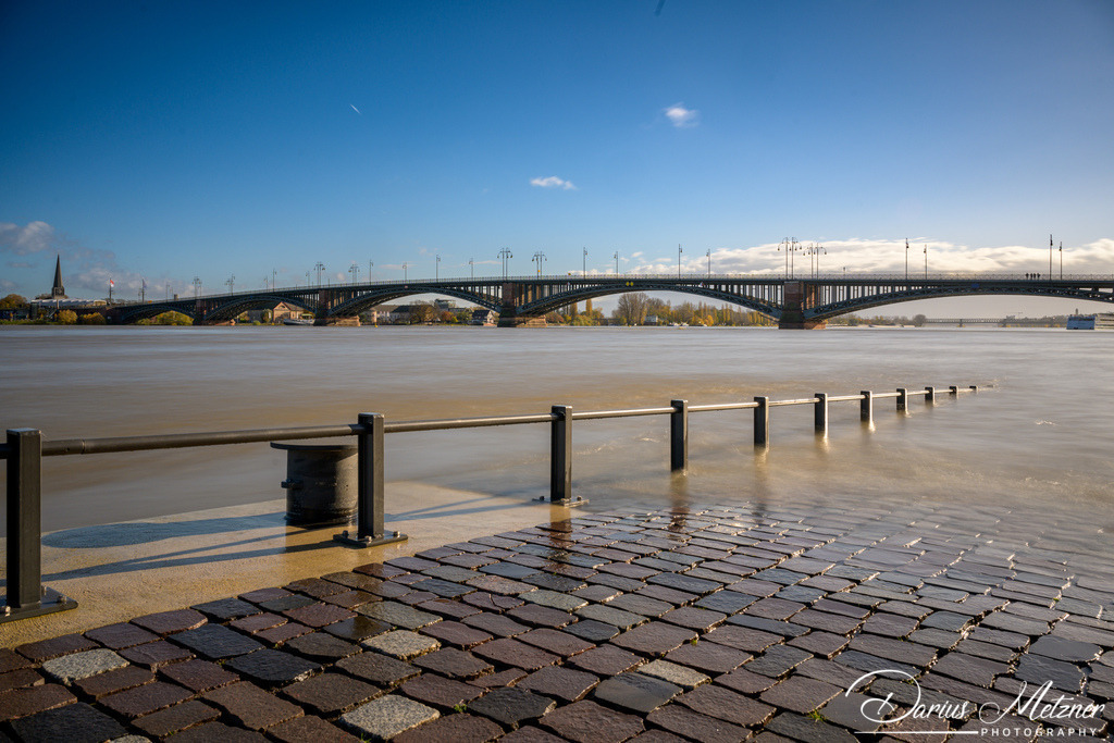 Die Theodor-Heuss-Brücke in Mainz | Die Theodor-Heuss-Brücke in Mainz