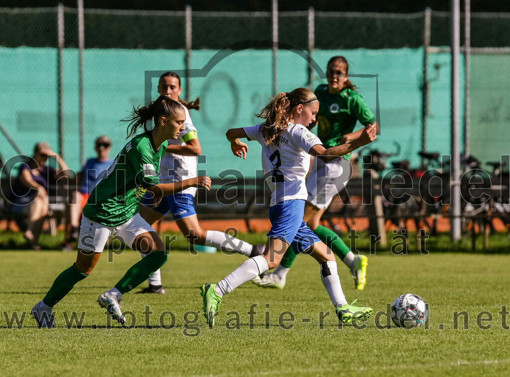 2023-09-16_104_FC_Forstern_gegen_VfL_Sindelfingen_Ladies_I | Forstern, Deutschland, 16.09.2023:
Fußball, B-Juniorinnen-Bundesliga Süd 2023 / 2024, 2. Spieltag, FC Forstern gegen VfL Sindelfingen Ladies I, Endergebnis: 4:1

Emma Neumeier (FC Forstern, #8), Mathilde Galy (VfL Sindelfingen Ladies I, #2)

Foto: Christian Riedel / fotografie-riedel.net