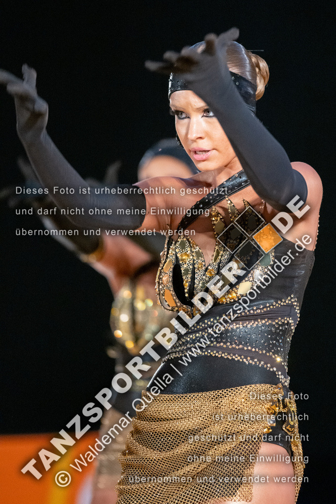 20250504-00152 | Hier finden Sie Tanz Bilder vom Latein und Standard Formationen tanzen. Sportbilder vom Tanzsport. Schöne Fotos und von Weltmeisterschaft, Europameisterschaft, Bundesliga, Regionalliga, Oberliga und Landesliga sowie von GOC Stuttgart, DanceComp, WM Bremen