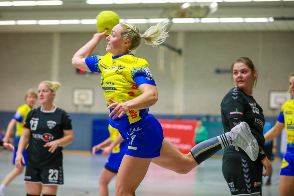 SVN_TvVoerde_021124_042 | Bildergalerie von Sport-Ereignissen aber auch von weiteren spannenden Dingen - nicht nur vom Niederrhein. In Anlehnung an den bekannten Spruch von Hanns Dieter Hüsch heißt das Motto: "Niederrhein ist überall".  - Realisiert mit Pictrs.com