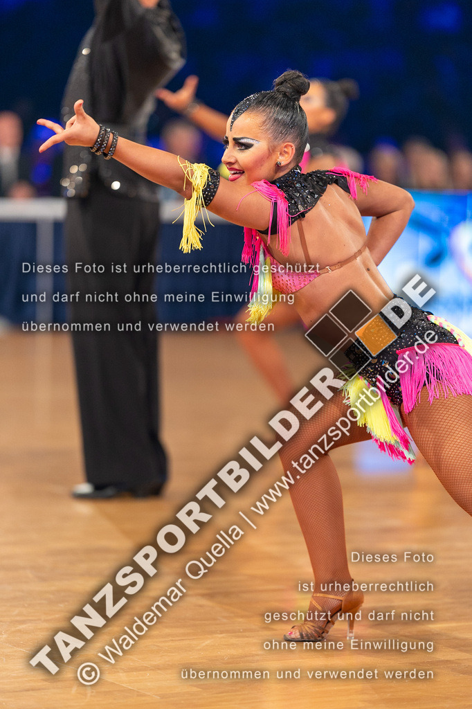 20231111-05446 | Hier finden Sie Tanz Bilder vom Latein und Standard Formationen tanzen. Sportbilder vom Tanzsport. Schöne Fotos und von Weltmeisterschaft, Europameisterschaft, Bundesliga, Regionalliga, Oberliga und Landesliga sowie von GOC Stuttgart, DanceComp, WM Bremen