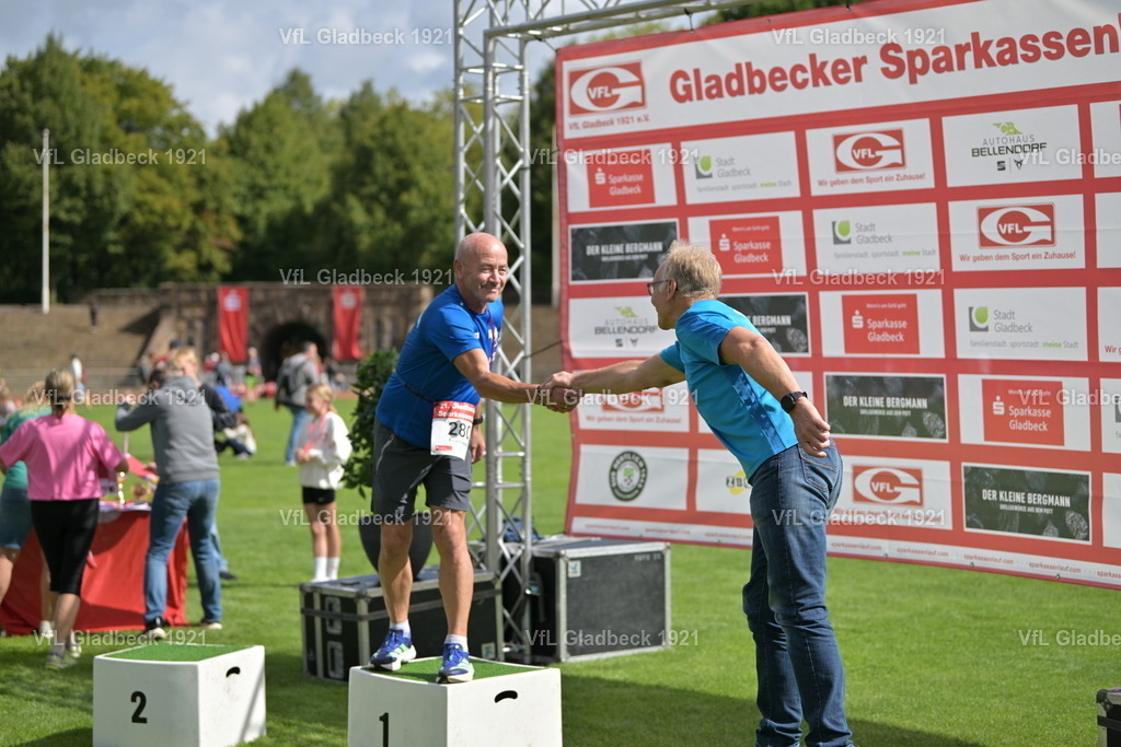2026-08-23_Sparkassenlauf_Siegerehr_KH_00040 | Die Fotografen - Realisiert mit Pictrs.com
