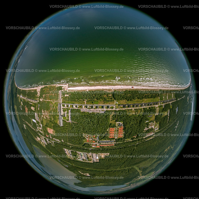 Ruegen12083244Prora1 | Luftbild, KdF Bad Prora, ehemalige Ferienanlage der Nationalsozialisten Kraft durch Freude, mit Sandstrand, Fischaugenlinse, fisheyeobjektiv, rundes Bild,  Binz, Insel Rügen, Mecklenburg-Vorpommern, Deutschland, Europa