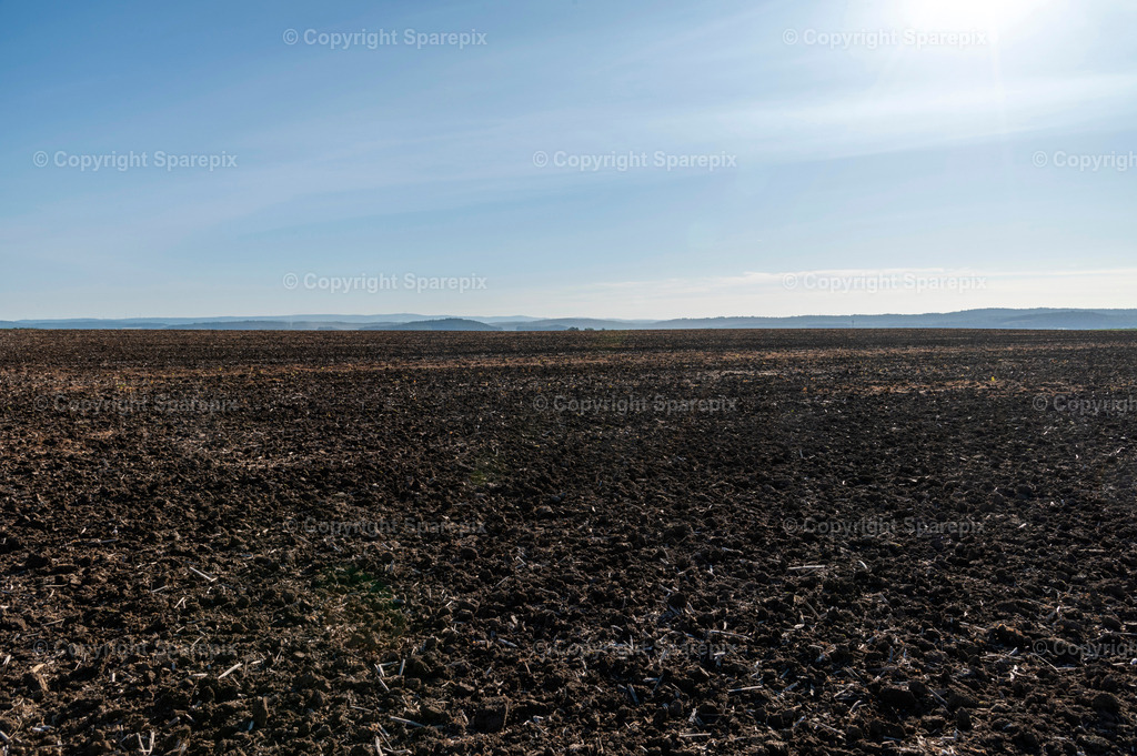 CAR_Agri_plowed7 | light 1/30° - Realisiert mit Pictrs.com