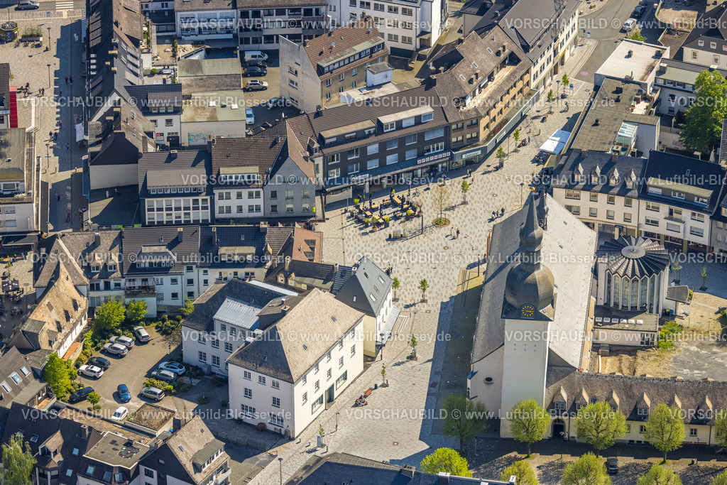 Meschede230500822 | Luftbild, City mit Kaiser-Otto-Platz, kath. Kirche St. Walburga, Meschede-Stadt, Meschede, Sauerland, Nordrhein-Westfalen, Deutschland