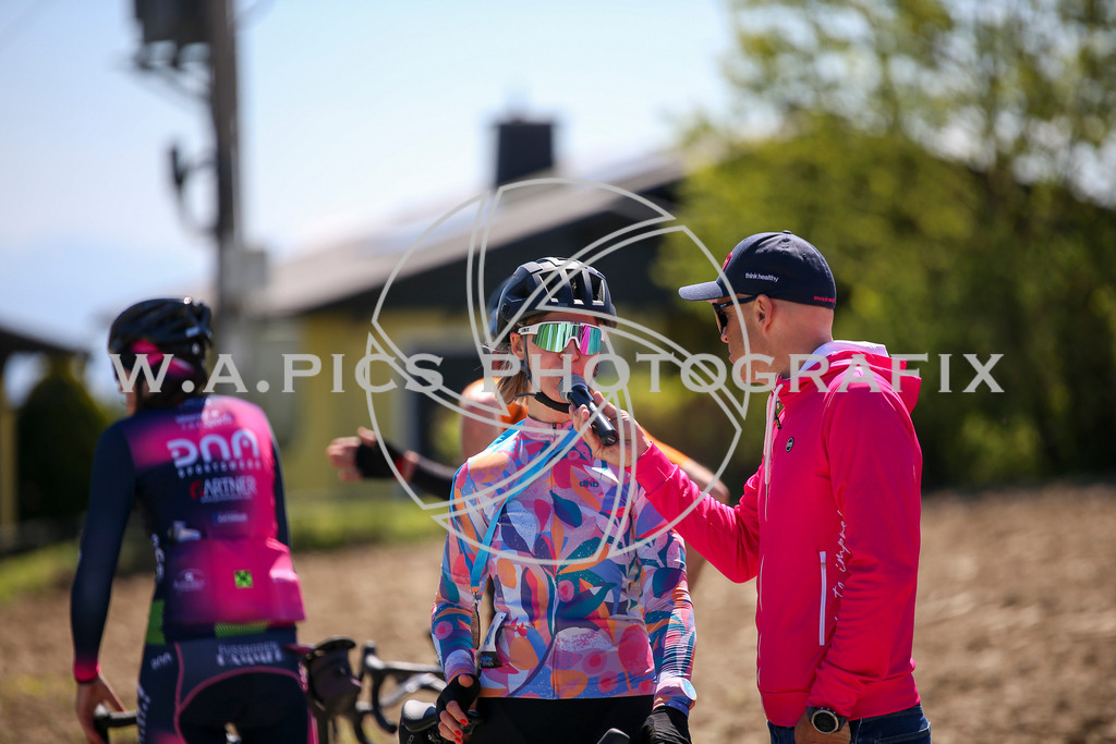 ..... | Wels, 23.04.2026, Kirschblüten Radrennen 2026 , Image shows: Photo: Wapics / Willdoner Andreas
