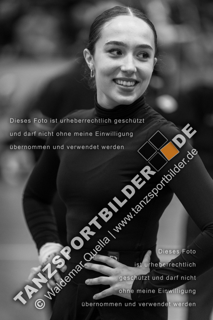 20231020-00117 | Hier finden Sie Tanz Bilder vom Latein und Standard Formationen tanzen. Sportbilder vom Tanzsport. Schöne Fotos und von Weltmeisterschaft, Europameisterschaft, Bundesliga, Regionalliga, Oberliga und Landesliga sowie von GOC Stuttgart, DanceComp, WM Bremen