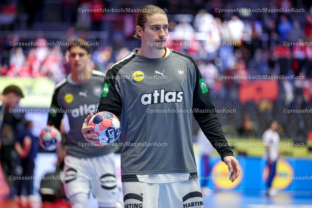 EHF28012602168 | 28.01.2026, Handball, Men's EHF EURO 2026, Deutschland - Frankreich, Jyske Bank Boxen in Herning, Dänemark, Main Round:  Juri Knorr (Germany #15)