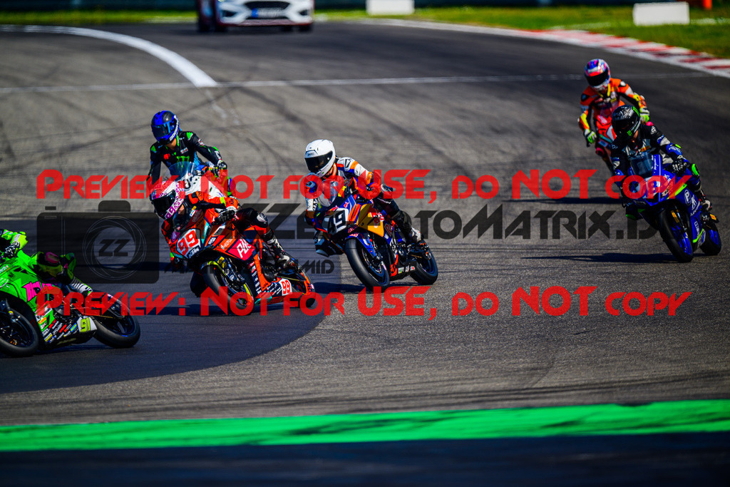 MaZZes_FotoMatrix_240901_6007705_7409 | SSP300