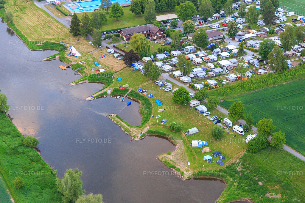 Luftbild: Wesercamping Höxter in Höxter im Bundesland Nordrhein-Westfalen in Deutschland. Foto: IMG_079632.jpg vom 24.05.2015 durch Werner Riehm/FLY-FOTO.deWWW.WESERCAMPING-HOEXTER.DE