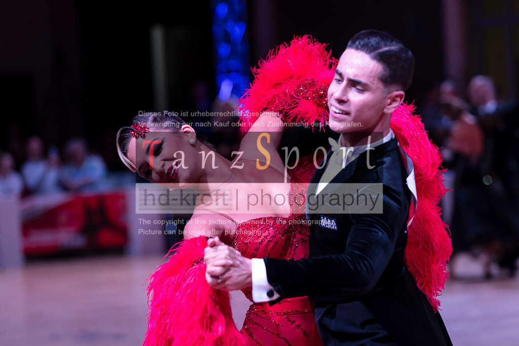 20240706_WDSF_RS_Std_2619 | Tanzsportbilder, Standardtanz, Lateintanz, WDSF, DTV, LTVB, dancecomp, goc, hessen tanzt, blaues band der spree, walzer, tango, wiener walzer, slowfox, quickstepp, samba, rumba, cha-cha-cha, paso doble. jive, hd-kroft photography, turniertanzsport