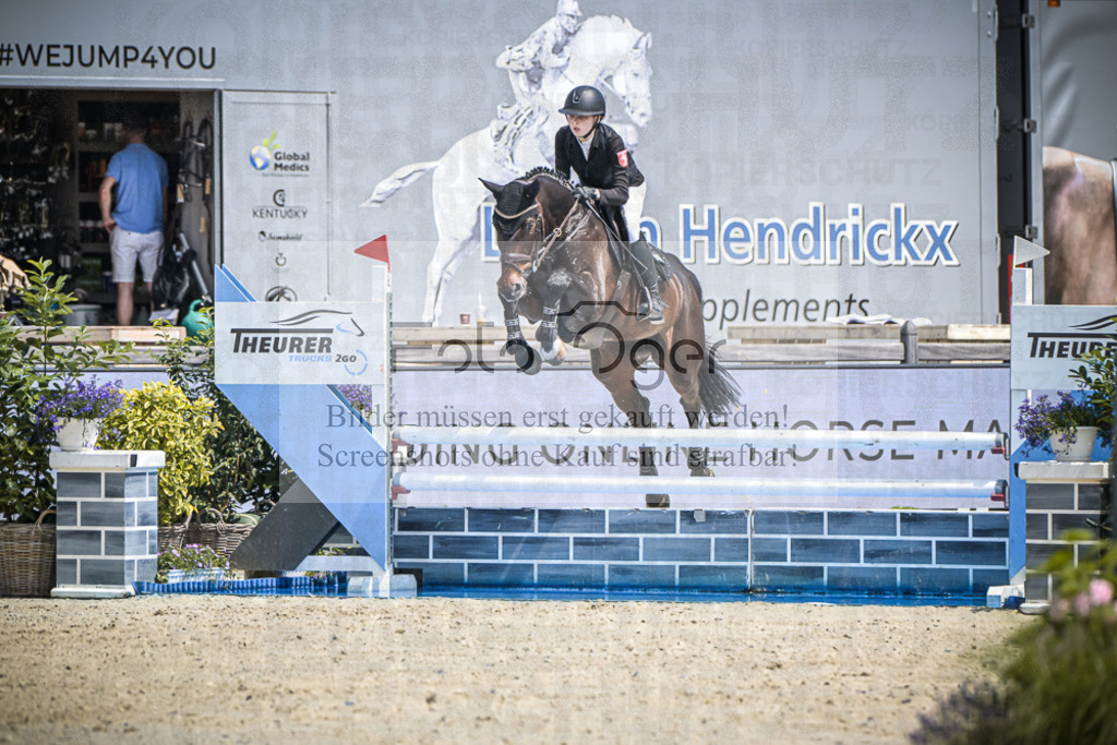 DOS_2926 | Entdecke hochwertige Reitturnierfotos von Foto Oger. Professionell, emotional und authentisch – jetzt Lieblingsmomente im Shop bestellen.Deutschlandweite Turnierfotografie. - Realisiert mit Pictrs.com