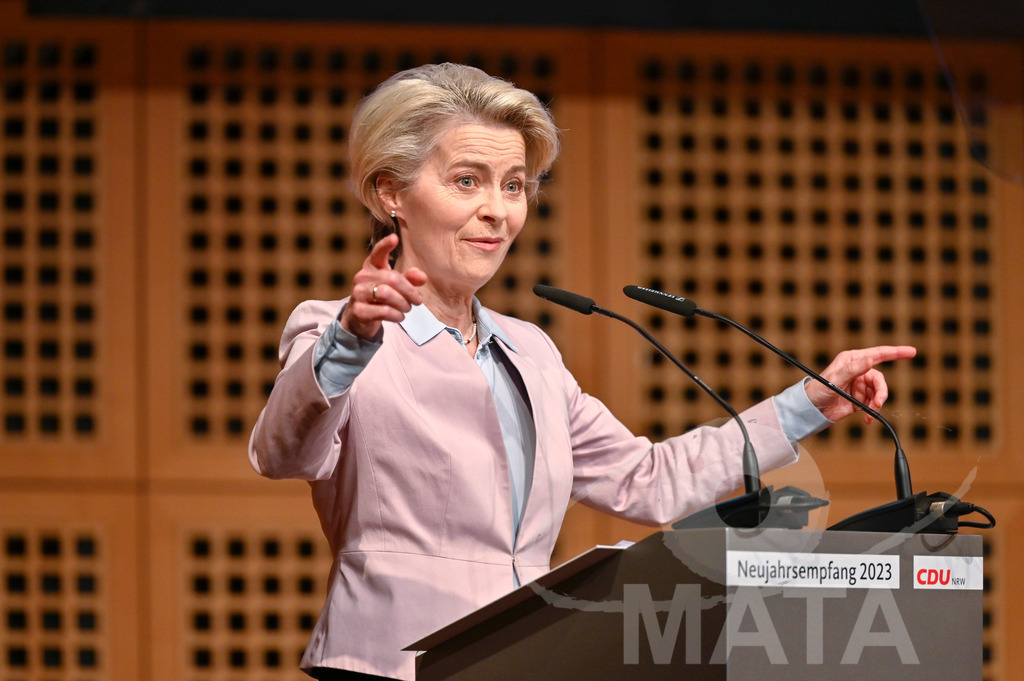 _DWI0814 | Politikerin Ursula von der Leyen beim CDU-NRW Neujahrsempfang in Düsseldorf. Düsseldorf, 28.01.2023 - Realisiert mit Pictrs.com