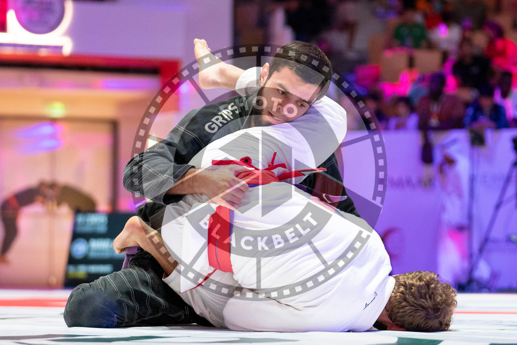 20231109PBB5578 | Fighters compete during the AJP World Professional Championship in the Mubadala Arena in Abu Dhabi, Arab United Emirates, on November 9, 2023.