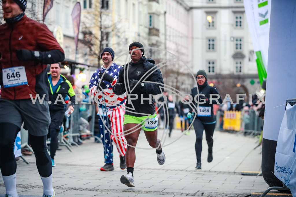 SILVESTERLAUF LINZ 25 | Linz, AUSTRIA, 31. Dezember 25, TRIRUN SILVESTERLAUF LINZ 25 , Image shows: 
Photo: WAPICS / BINDER Manuel