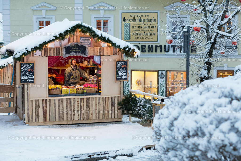 Mariazell Advent Eroeffnungsdonnerstag Huetten Schnee 2015-5529 | Fotos und Fotoprodukte - Realisiert mit Pictrs.com