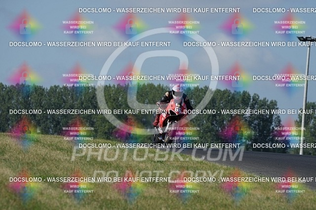 2025_07_19_PBK_22441 | Sportfotografie; SlowMotion; Video; Rennstrecke; Hafeneger; Speer; Racing; RSE; BMW; CBO; Trackday; Motorsportarena; Hockenheimring; Brno; Most; Barcelona; Valencia
