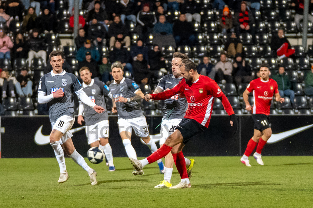 SG Sonnenhof Grossaspach vs. SSV Ulm 1846 Fussball, Fussball, WFV-Pokal, Viertelfinale, 01.04.2026 | Torchance durch Fabian Eisele (SG Sonnenhof Grossaspach, #23),SG Sonnenhof Grossaspach vs. SSV Ulm 1846 Fussball, Fussball, WFV-Pokal, Viertelfinale, 01.04.2026