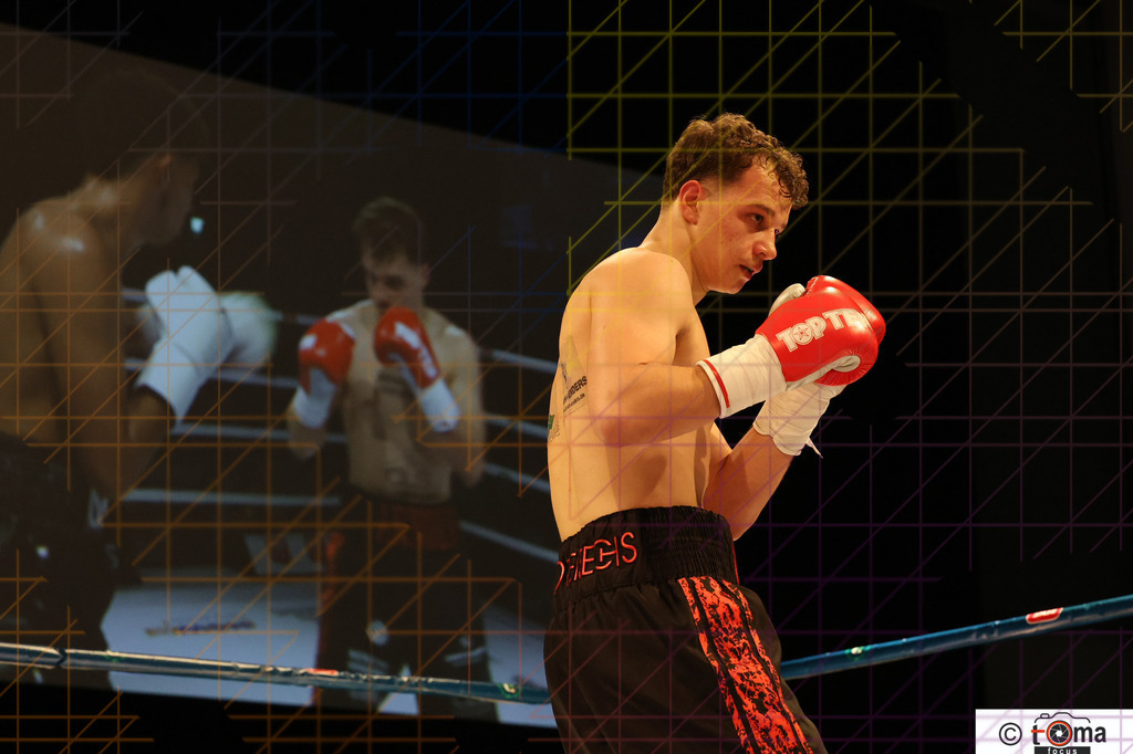 Faiz vs Arnold  25.04.2026 tomafocus Tb00111 | professionelle Sport- und Eventfotografie von Tomafocus – dynamische Bilder, emotionale Momente und hochwertige Aufnahmen für jeden Anlass. - Realisiert mit Pictrs.com