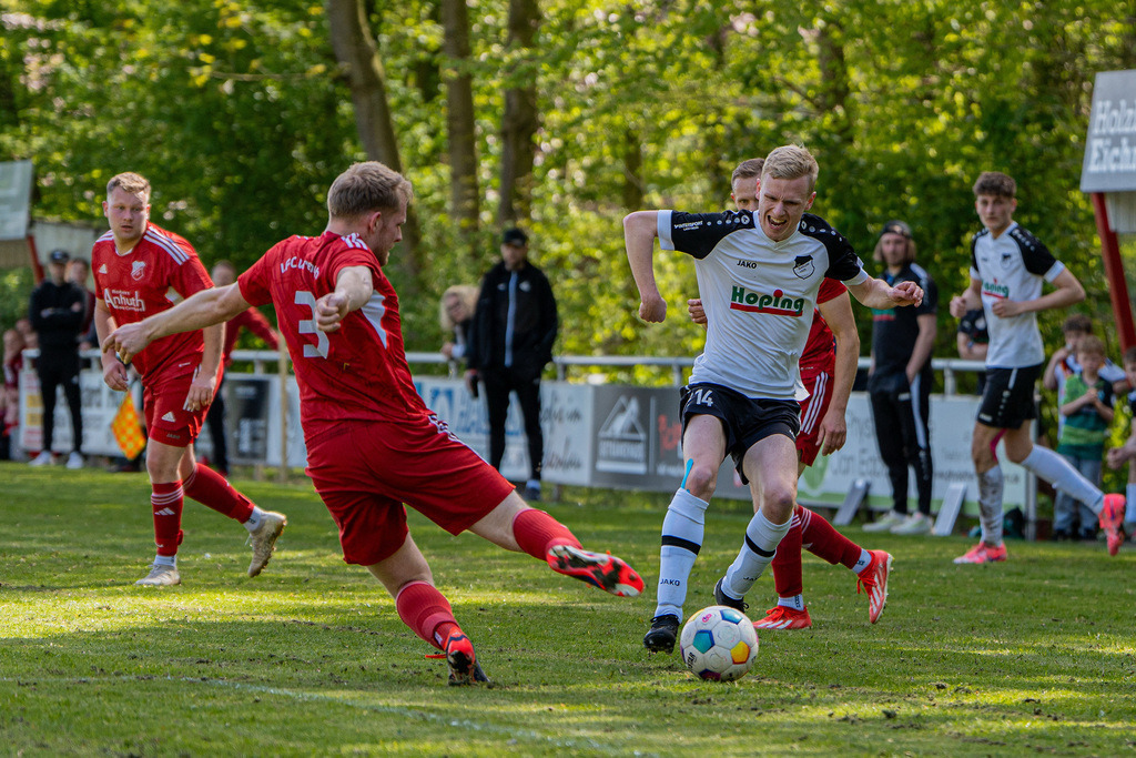 Fußball I Herren I Saison 2025-2026 I Kreisliga VEC I 24. Spieltag I 1. FC Varenesch - SC SW Bakum I 12062 | jns.sportfotos - Realisiert mit Pictrs.com
