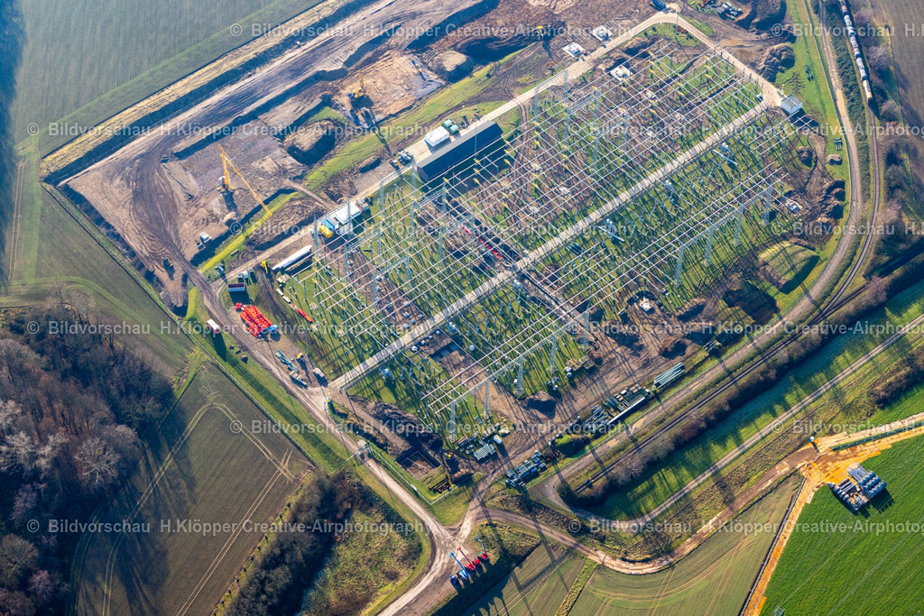Luftbild Krefeld-8597 | Luftbildfotografie Baustellen- Gelände zur Erweiterung des Umspannwerkes zur Spannungs- Wandlung und elektrischen Strom- Versorgung an der Straße Charlottering in Krefeld im Ruhrgebiet im Bundesland Nordrhein-Westfalen, Deutschland - Realisiert mit Pictrs.com