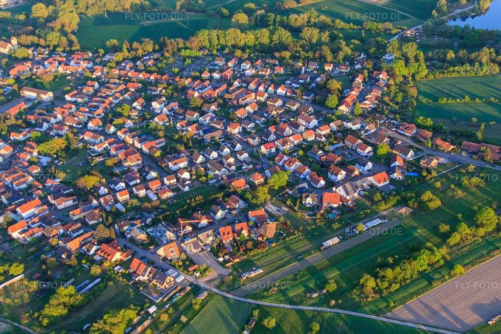 Luftbild: Kettelerstr in Berg im Bundesland Rheinland-Pfalz in Deutschland. Foto: IMG_64440.jpg vom 17.04.2014 durch Werner Riehm/FLY-FOTO.de